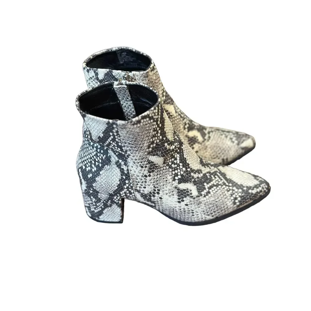 MADDEN GIRL Rapid Sock Booties Snake-Skin Booties, Size 7.5